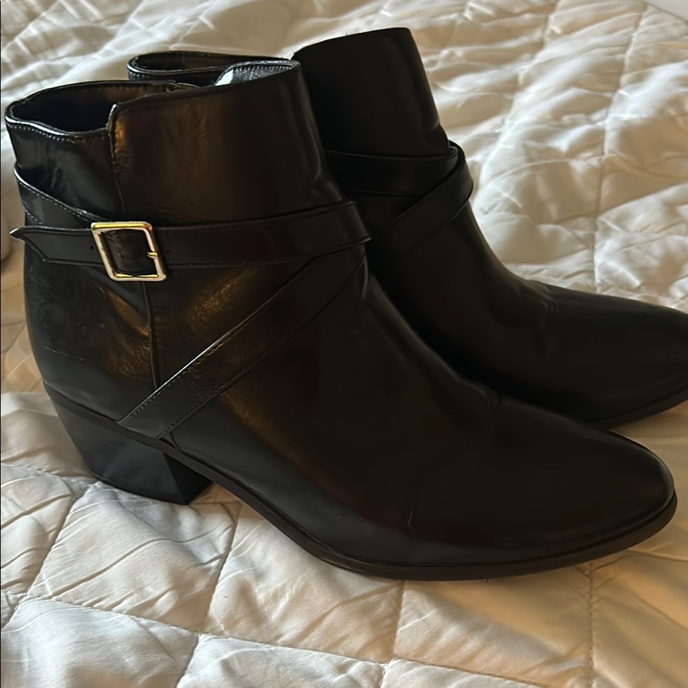 Karen Scott Black Ankle Boots with Chic Buckle